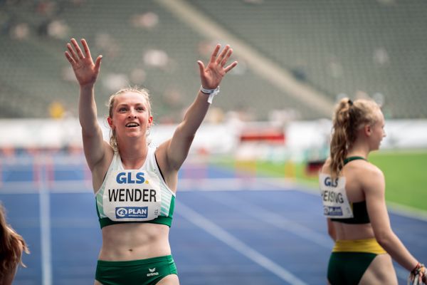 Gisele Wender (SV Preussen Berlin) vor dem 400m Huerden Halbfinale waehrend der deutschen Leichtathletik-Meisterschaften im Olympiastadion am 25.06.2022 in Berlin